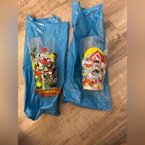McDonald’s Hello Kitty/Snoopy collectors cup set